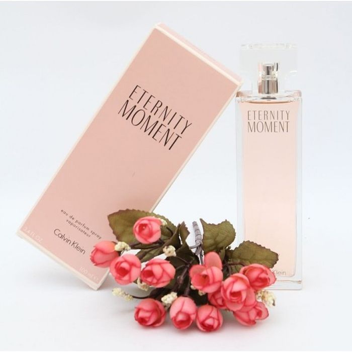 Thiết kế chai nước hoa Calvin Klein Eternity Moment 100ml